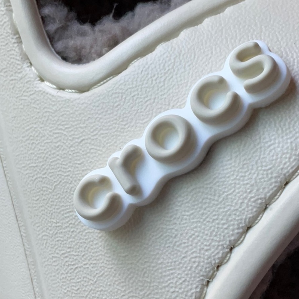 🐊 CROCS CLASSIC COZZZY  SANDALS 🐊 NWT 🐊 - Picture 2 of 16